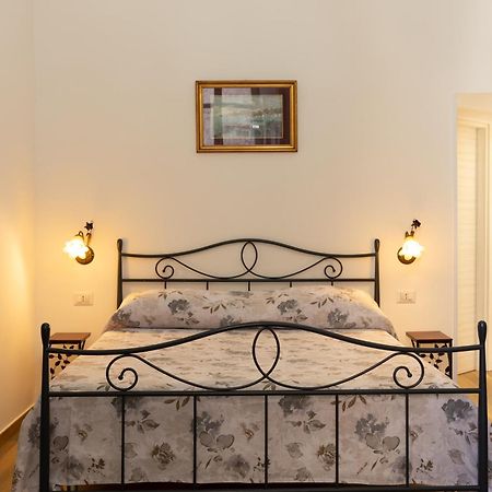 B&B Palazzo Sersale Napoli Экстерьер фото