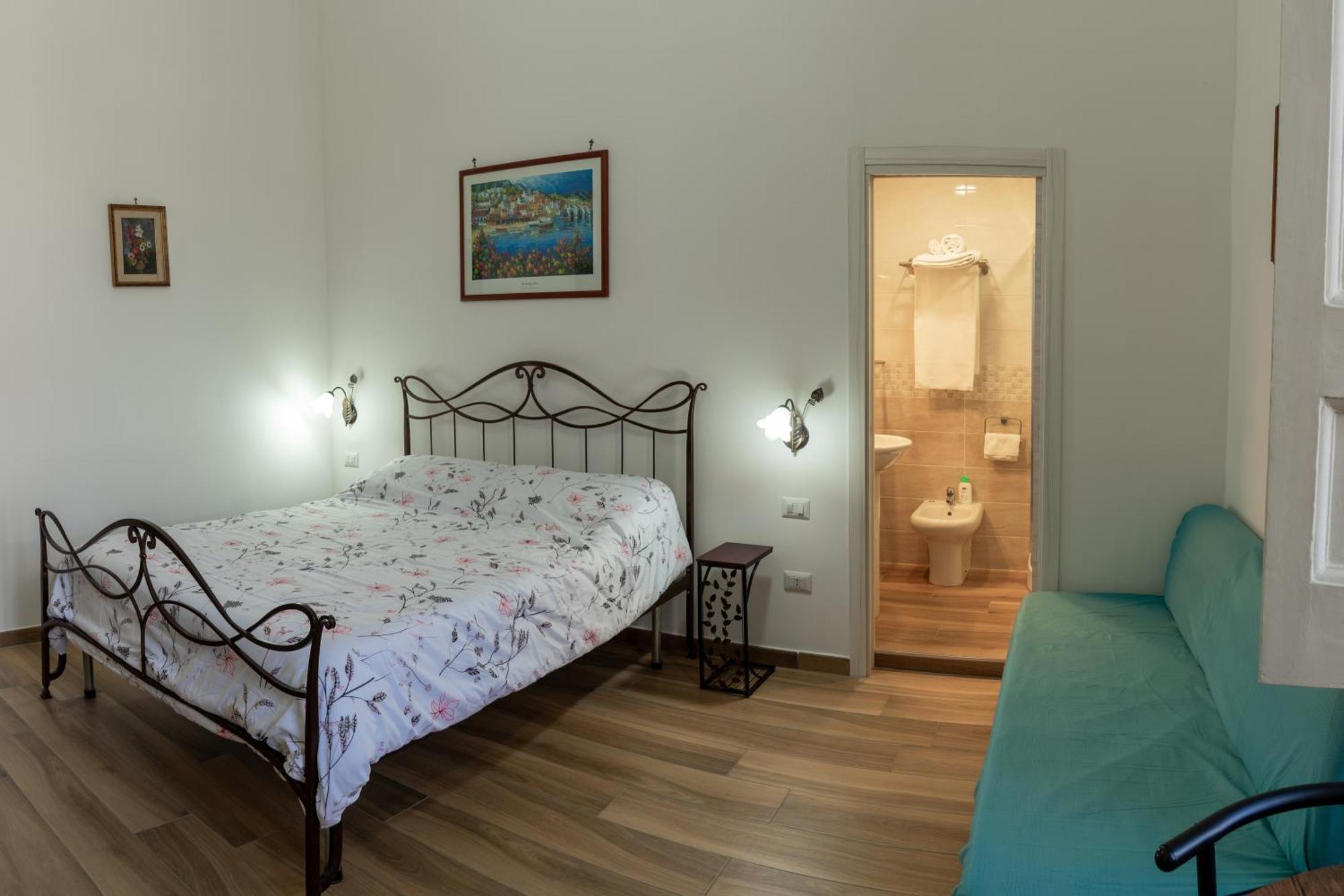 B&B Palazzo Sersale Napoli Экстерьер фото